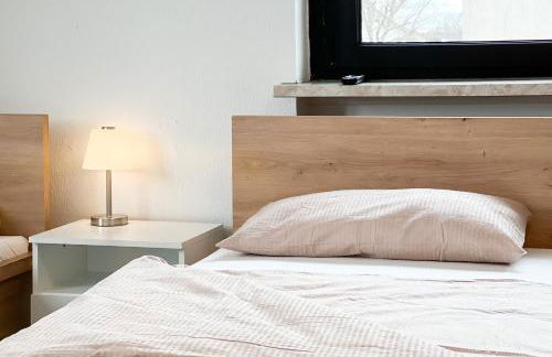 Großzügige OG Ferienwohnung in Linkenheim frieden apartments - Foto 1