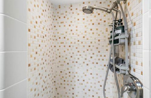 Palm Springs Home with a Resort Style Backyard -Joy pool hot tub views - Foto 35