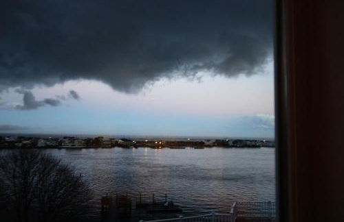 Stunning, Large, Waterfront Retreat - Foto 37