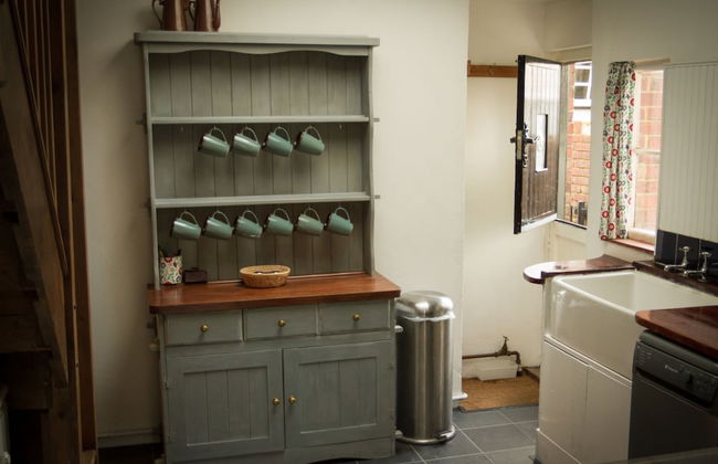 Artists Cottage - Photo 13