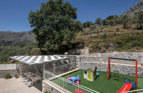 Aloni Villa, an Authentic Countryside Retreat, By ThinkVilla - Foto 6