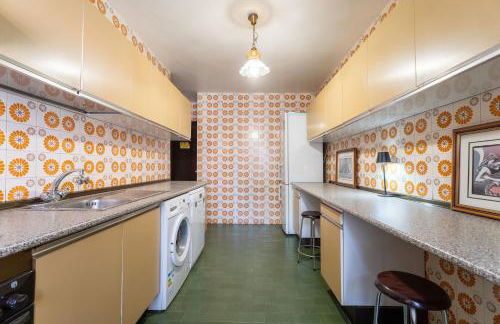 Apartamento Céntrico con solárium, WiFi y Metro cerca - Photo 15