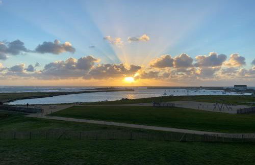 APPART-DUPLEX VUE MER PANORAMIQUE BALCON & PISCINE proche commerce - Photo 16