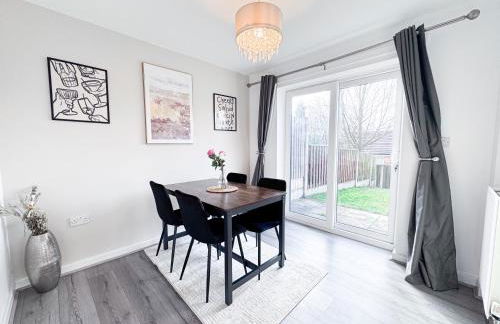 Lokfu Garden By Furnished Accommodation 3 Bedroom House Free Parking Perfect For Contractors and Families - Foto 14