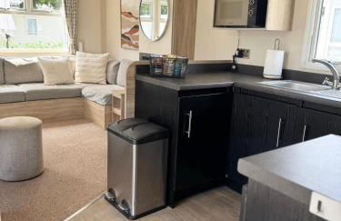 Casita De Cuervo at Shorefield Park - WIFI - Pet Friendly - Passes Included - Photo 17