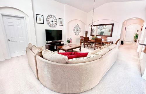 Cozy 4 Bed Pool Home With Game Room 4 Bedroom Home by RedAwning - Foto 10