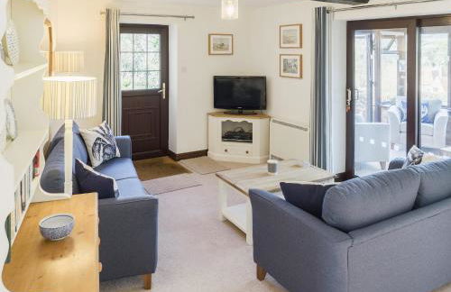 Poirot Cottage - Photo 14