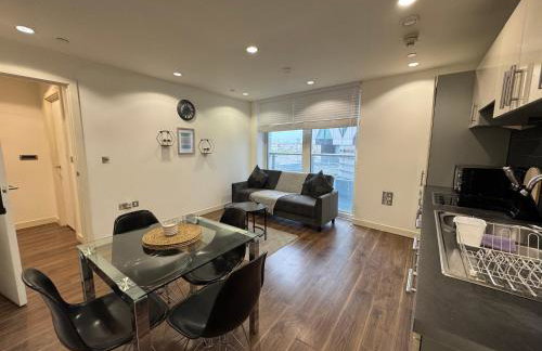 NumberOne - PINK - MediaCityUK - Foto 15