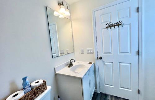 Beach House Cape May just 1 block from the Bay & a Short 5 minutes walk, Sleeps 19 - Foto 34