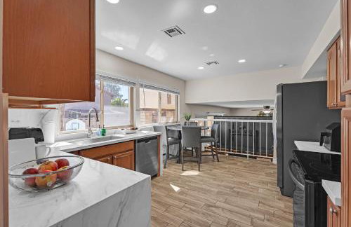 Strip-side Villa Pool, Mini Golf, Casino games - Foto 15