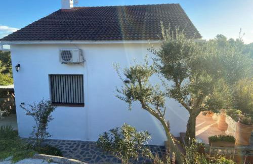 Pool Oasis with Mountain Views - Foto 9