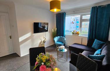 Large Stylish 2 Bedroom Apartment Stevenage Sleep 6 - Foto 5