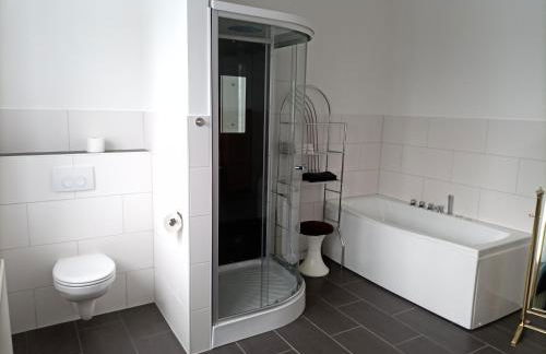 Apartment O3 - Gehobene 6-Zimmer Wohnung 180qm für 1-7 Personen 1x DZ 1x ZZ 3x EZ - Foto 21