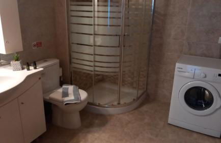 Venetia's Stone House - Photo 21