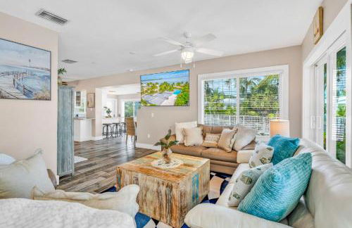 Paradise Point - Luxury Oceanfront Estate - Pool, Dock, Outdoor Kitchen & Family Amenities - Foto 16