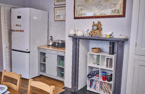 Large character home, hot tub, beach 5 min walk - Foto 9