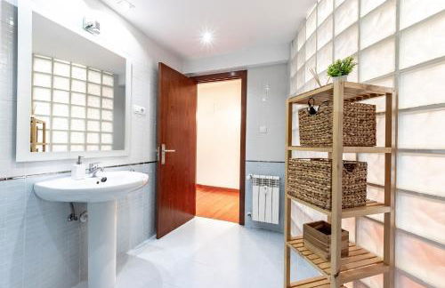 Luminoso, ascensor, tranquilo, centro de Bilbao - Foto 16