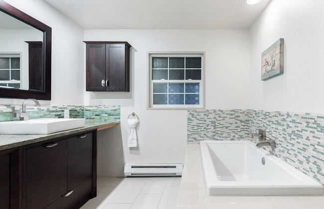 Windswept by Avantstay Water Views, Covered Deck, Walk to the Beach - Photo 21