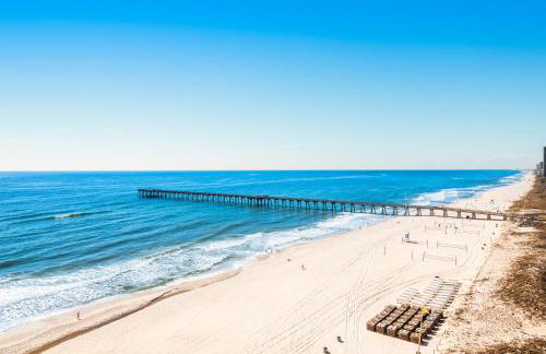 High-rise condo with pool & ocean views - walk to the beach - Foto 11