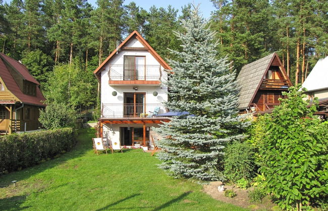 Detached Cottage With Fenced Yard Right by the Lake, Wrony - Foto 1