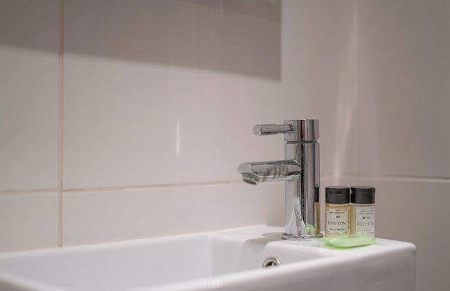 Pod Rooms - Nell Gwynn House Apartments - Photo 61