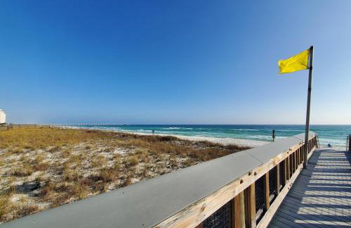 Navarre Beach Landing - Beach Gear Included - Walk to Beach - Sunset Views - Foto 13