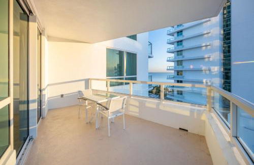 Fontainebleau Hotel Ocean View Fits 6! 1 BED/2 BA - Photo 7