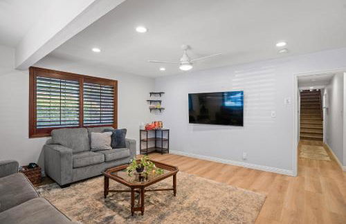 Peaceful Getaway with Renovated Amenities - Foto 14