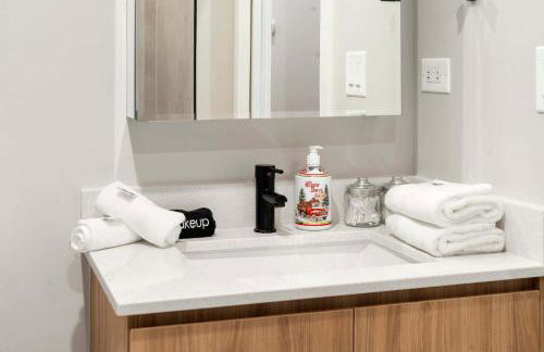 2BD 2BA Condo- Steps to Lake with Gym & Parking - Photo 28