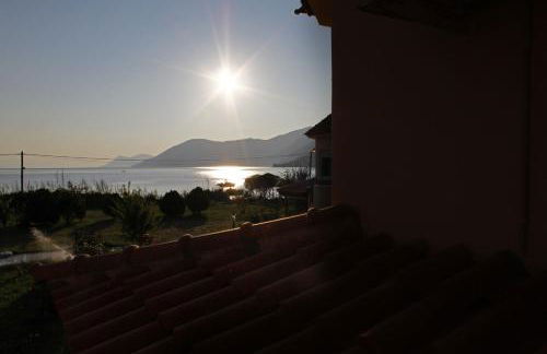 Sungate Beach - Photo 2