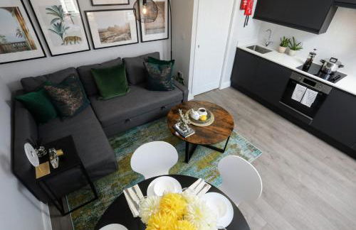 Aisiki Apartments at Stanhope Road, North Finchley, Airconditioned Multiple 2 or 3-Bedroom, Pet Friendly Duplex Flats, King or Twin Beds with Free WiFi - Foto 36