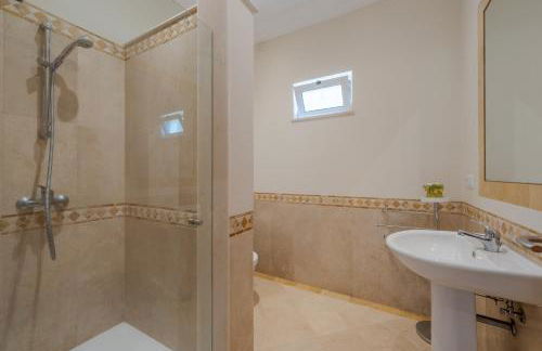 Villa Bougainvillea Palheiro Village by Holiday Rental Madeira - Foto 71