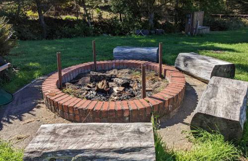 Dream Weaver House with Hot Tub and Ocean View! - Foto 42