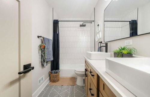 Elevated Gem - Sleeps 12 - 20 mins to Downtown Chicago - Foto 16