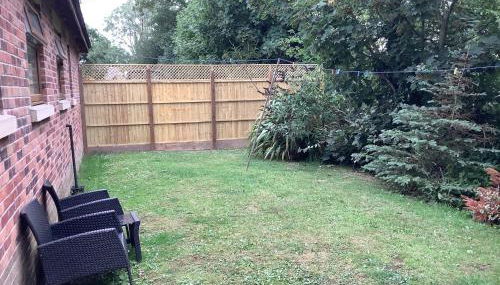 Grooms cottage - Photo 2, Garden