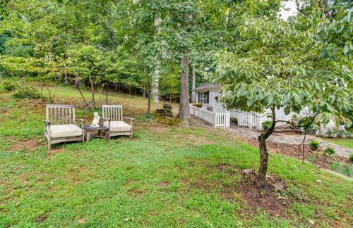 Idyllic Cave Spring Studio with Patio and Fire Pit! - Foto 18