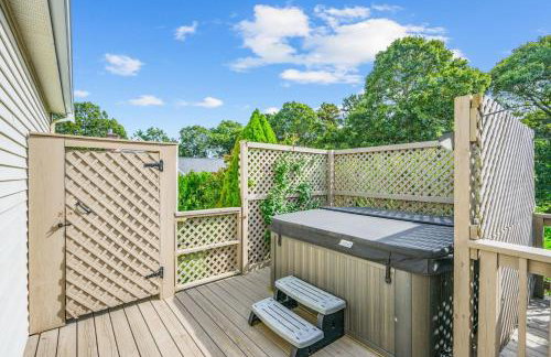 Charming Harwich Home—Relax Explore Cape Cod - Photo 3