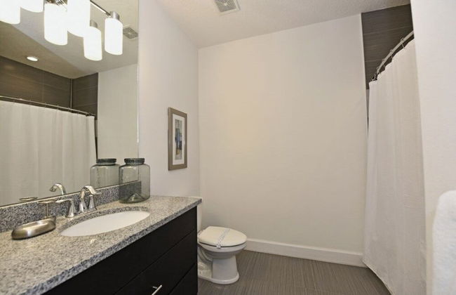 Beautiful 3-bed Villa 10 Minutes From Disney-17440 Serenity Resort 3 Bedroom Townhouse by RedAwning - Foto 12