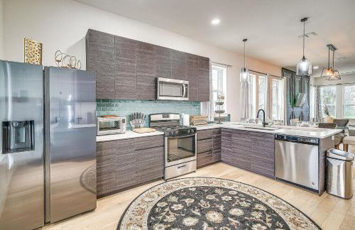 Upscale San Antonio Condo with Rooftop Patio - Foto 9