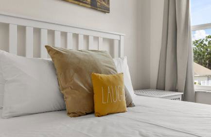 Upstay 3BR Family-Friendly Stylish Retreat w Patio - Foto 24