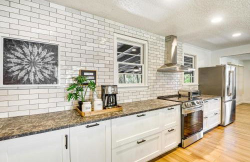 Charming Canalfront Retreat with Double Boat Slip! - Photo 11