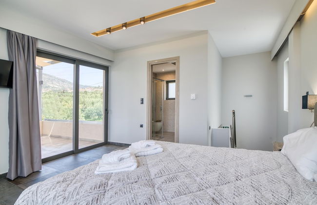 Serenity Suites Sea View 1 - Photo 4