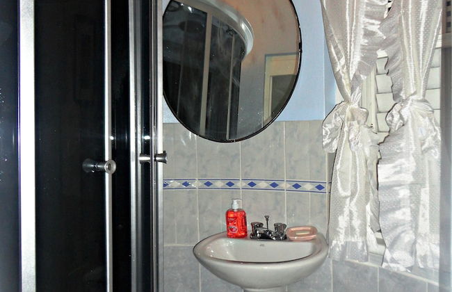 Private 2 Bedroom Beachfront Penthouse Condo Ocho Rios, Jamaica - Foto 16