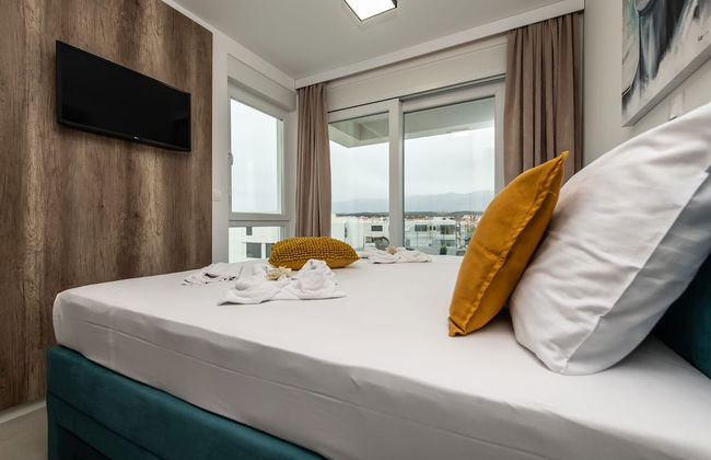 Apartments Mare B with pool - Photo 18