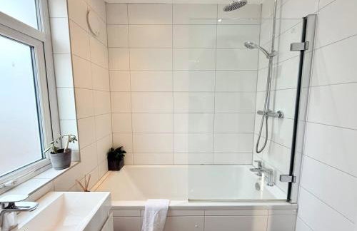 Redland's Fun & Colourful Artistic House - Foto 26