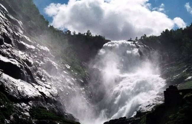 Bergen to Flam "The King of Fjords" One-Way or Round-Trip Cruise Ticket - Photo 7