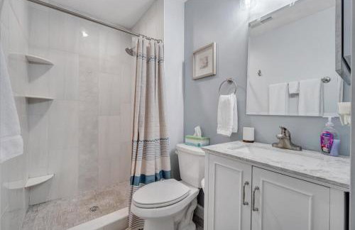 Lake Vibes - Pet Friendly Lakefront Condo! - Photo 27