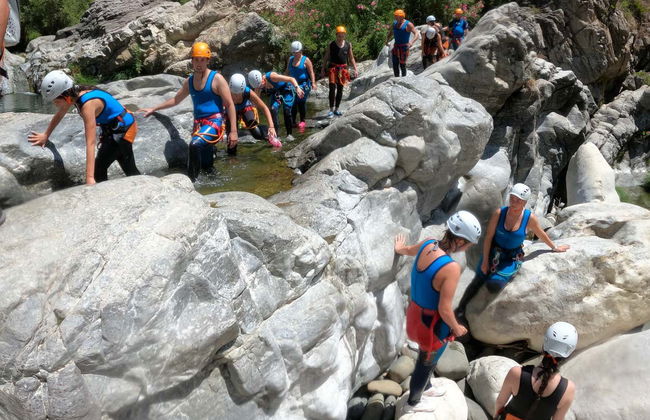 Barranquismo en el río Guadalmina - Foto 2