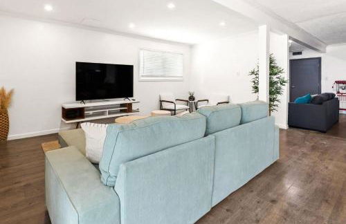 Newly Renovated 6BR 3BA Port Arthur Home with Hot Tub - Foto 7