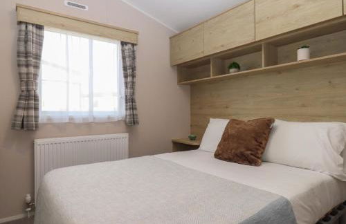 Caravan B61 at Landscove Holiday Park - Photo 12